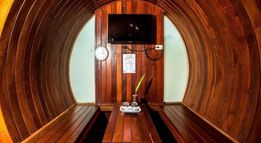 Prew Lom Chom Nam Resort Ban Phan Sadet Nok Exterior foto